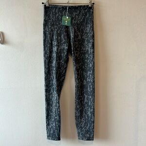 Lululemon Gray Leggings 4